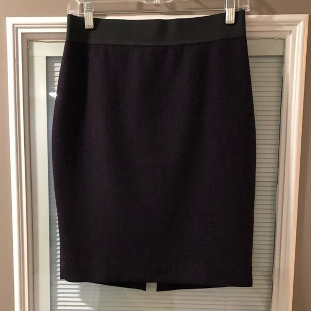 Express lined pencil skirt size 4 worn once